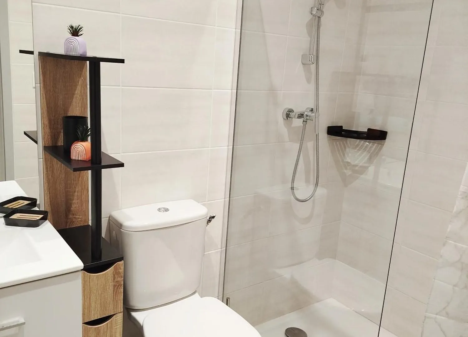 L'Escale Ax Les Thermes Ideal Cures Et Nature Ax-les-Thermes 0*,